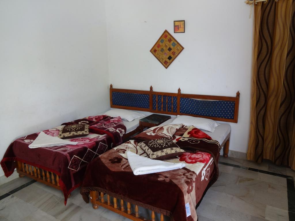 Hotel Fort View Орча Стая снимка