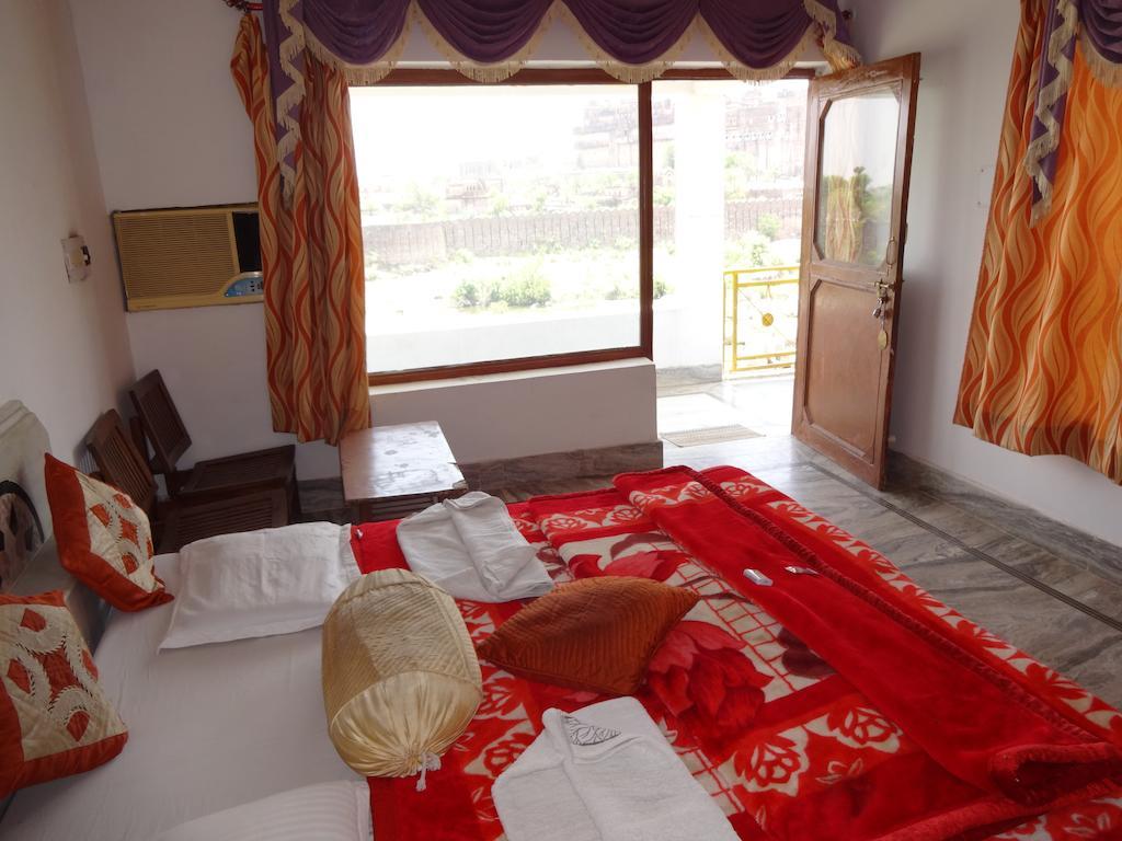 Hotel Fort View Орча Екстериор снимка